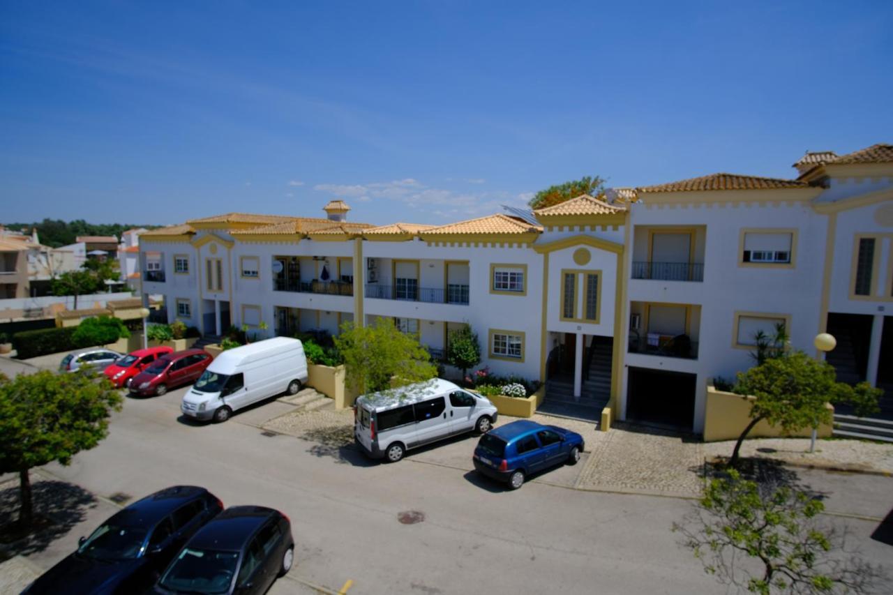 Apartamento T2 Em Condominio Fechado. Albufeira Extérieur photo